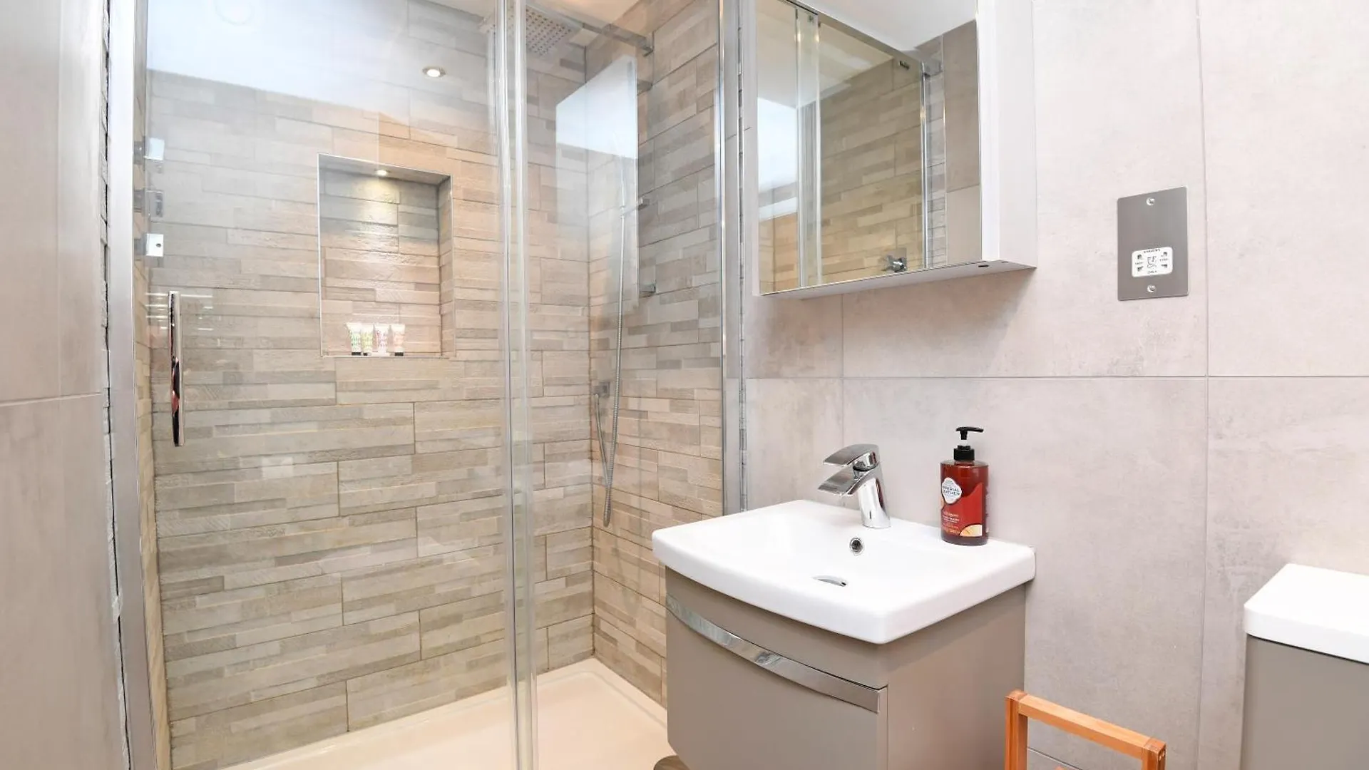 شقة Valley Gardens View هاروغايت